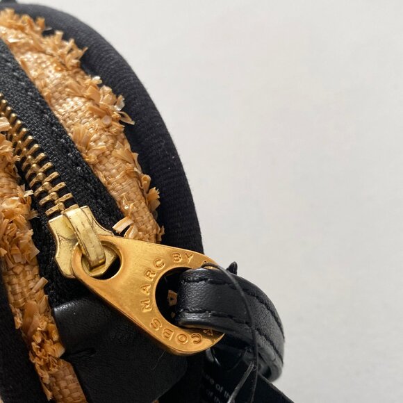 Marc by Marc Jacobs Round Striped Wristlet Bag - Picture 4 of 10